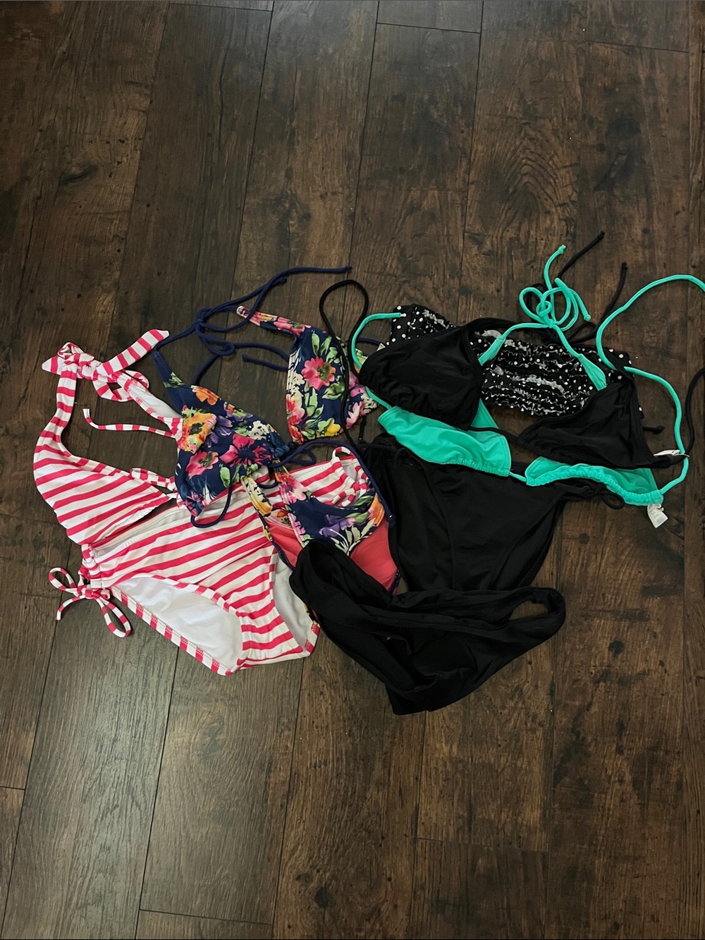 Mixed size bikini bundle